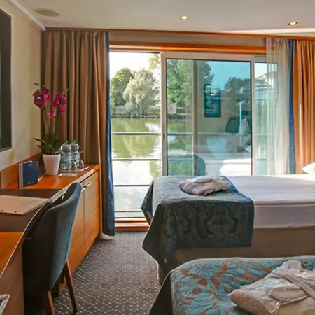 Hotel Hotelships Holland - HS Leonora - Messe Hotel Düsseldorf Düsseldorf
